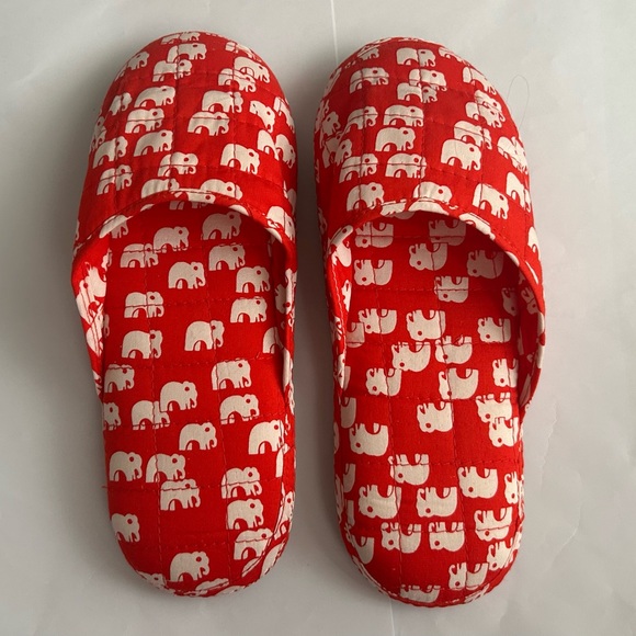 Hand Crafted Shoes - New Thai Cotton Red White Elephant Slippers Women's size Med Thailand Hand Made